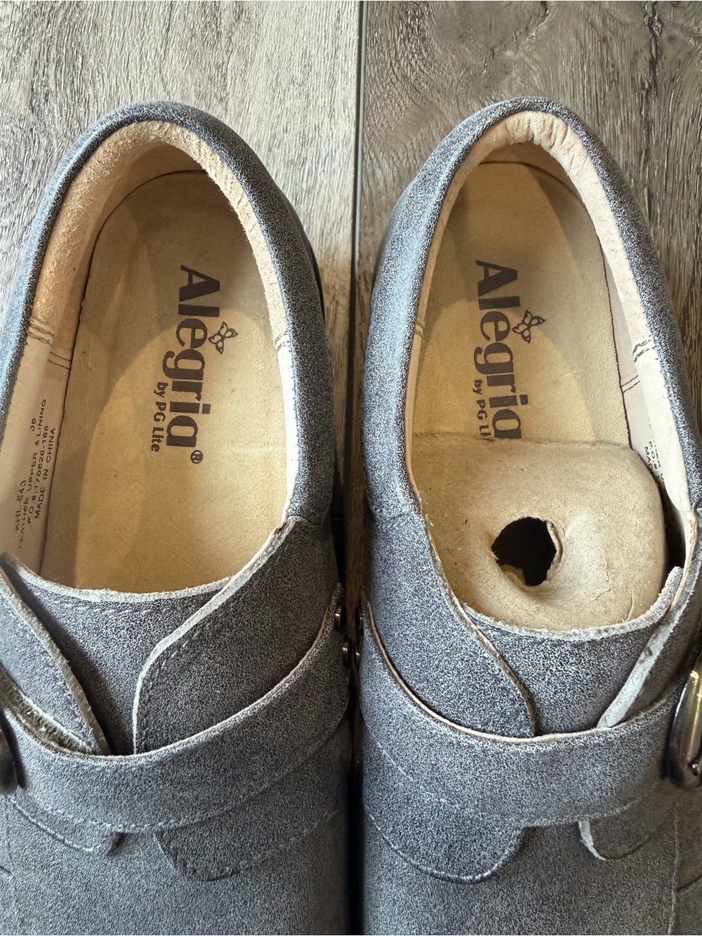 Allegria Khloe KHL-643 Gray Suede Slip-On Clog w/ Distressed Buckle US 8 EUR 38 - Picture 7 of 10